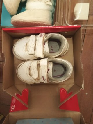 Zapatos de bebé (varios pares)