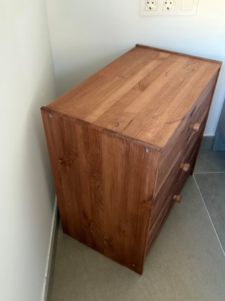 Cómoda de madera / mesa de noche