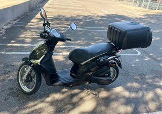 Piaggio Liberty Negra
