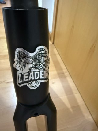 Cuadro Leader 735