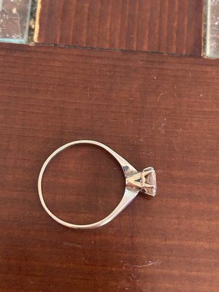 Anillo oro blanco 18 k con piedra