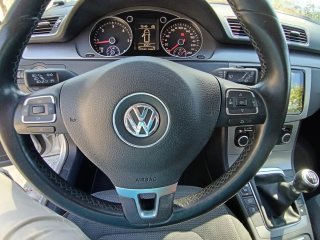 Volkswagen Passat 2011