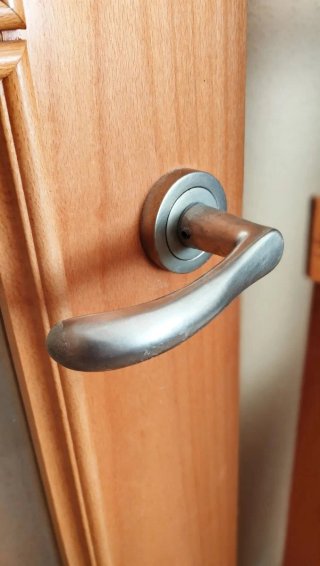 Puerta Madera Maciza 1 Hoja