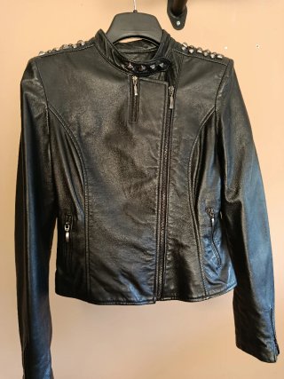 Chaqueta Piel Mujer Negra Tachuelas