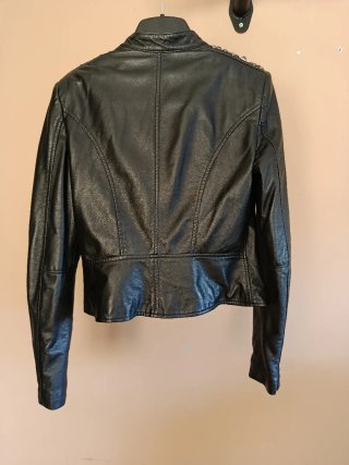 Chaqueta Piel Mujer Negra Tachuelas