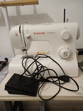 Máquina de coser SINGER Tradition