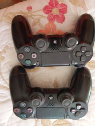 PS4 (PlayStation 4) Sony Negra