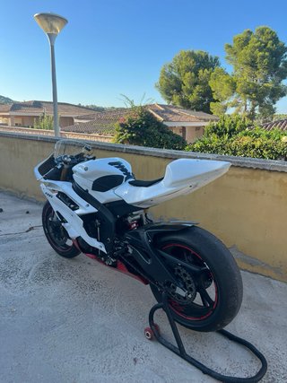 Yamaha R6R Circuito SOLO 4.000KM