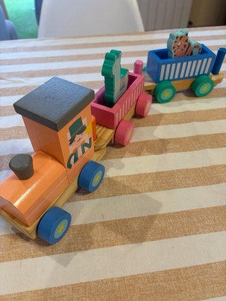 Tren de madera Montessori