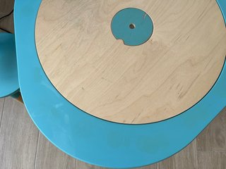 Mesa de juego Stokke mutable