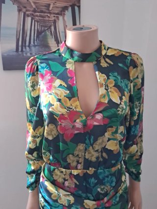 Vestido Zara floral para eventos