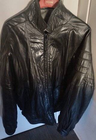 Chaqueta de piel vintage negra