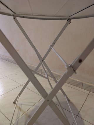 Mesa redonda plegable metal beige
