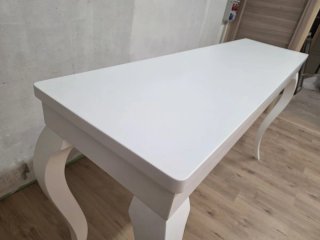 Tavolo alto bianco in legno