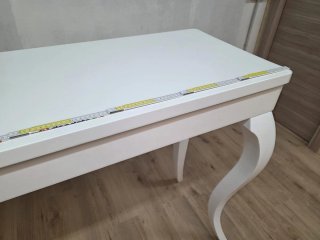 Tavolo alto bianco in legno