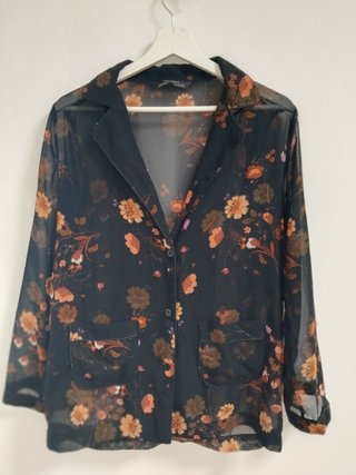 Blusa de Zara con estampado oriental