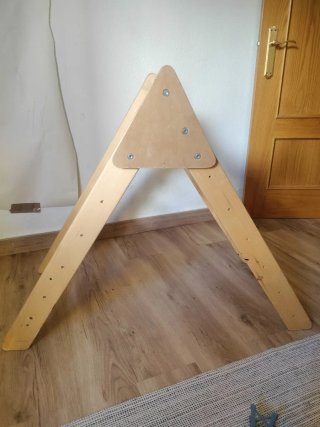 Triángulo Pikler madera