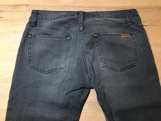 Pantalón vaquero gris