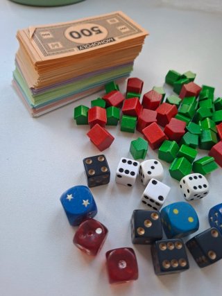 Monopoly: Dados, Billetes y Casas/Hoteles