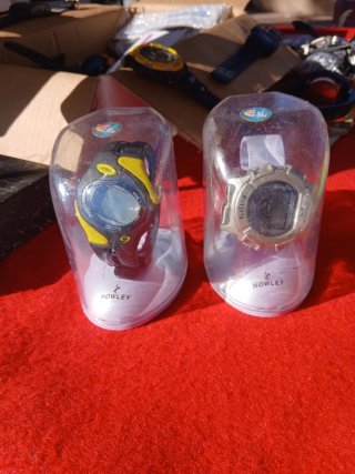 Lote de relojes y bisutería