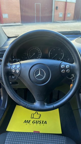 Mercedes-Benz Clase C200 Etiqueta B