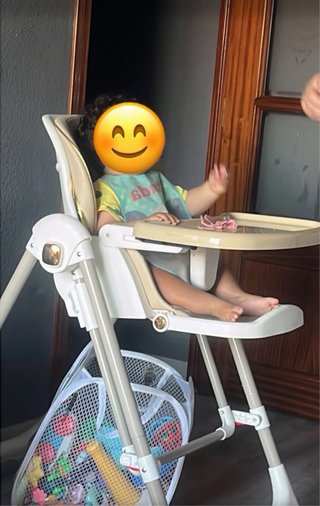 Vendo Cambiador y bañera, trona y cuna