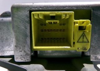 Centralita airbag suzuki 0270700 grand 2.0 d 77780