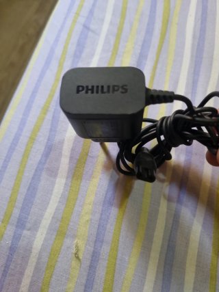 Cargador Philips 15V 5.4W