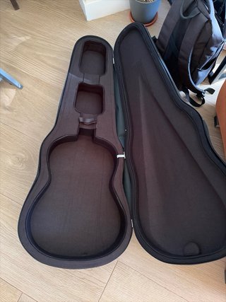Guitarra Alhambra 4P + funda y soporte