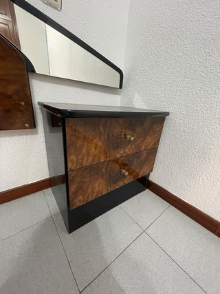 Cabecero de cama con espejo y comodas gratis