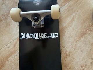 Skate Enuff NUEVO