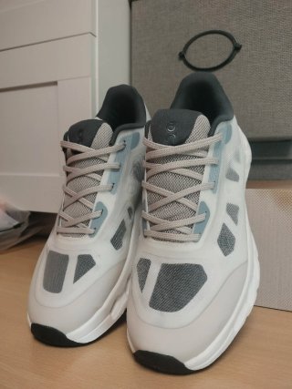 On Cloudtilt Gris/Blanco Unisex Talla 40 Nuevas