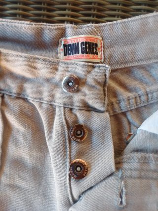 Pantalón corto de hombre gris