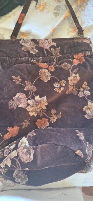 Bellissima borsa in velluto marrone