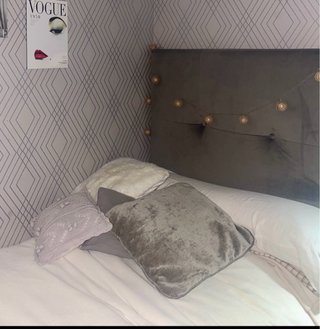 Mueble, sofá de plumón, 3 cabeceros terciopelo