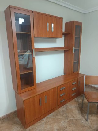 Mueble de comedor y mesa