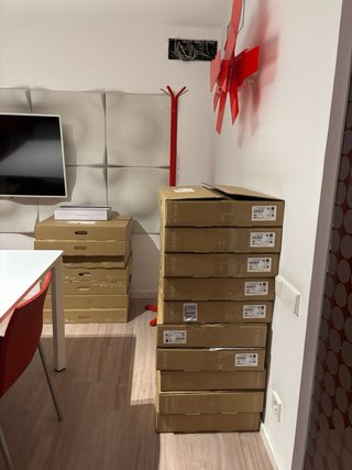 Pack 9 Teclados, 9 Ratones y 9 Monitores.