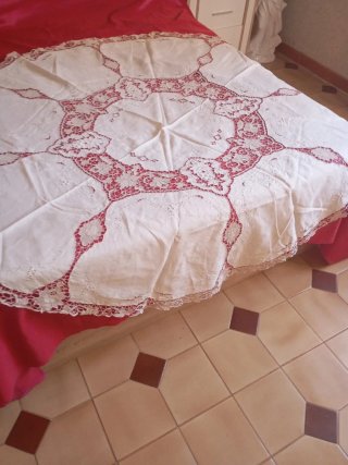 Mantel de lino y encaje Burano