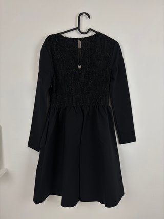 Abito Twinset nero in pizzo e gonna a ruota taglia