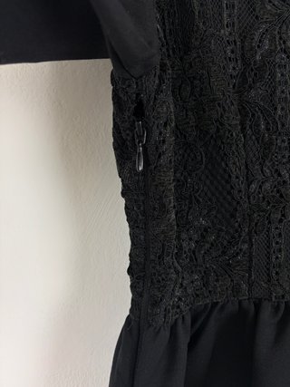 Abito Twinset nero in pizzo e gonna a ruota taglia