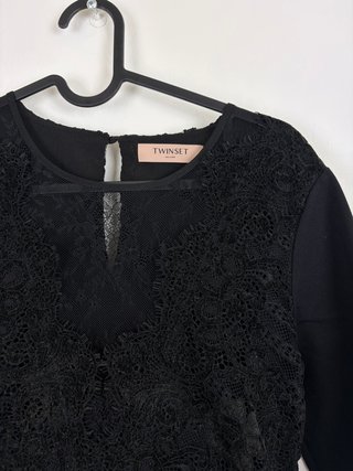 Abito Twinset nero in pizzo e gonna a ruota taglia