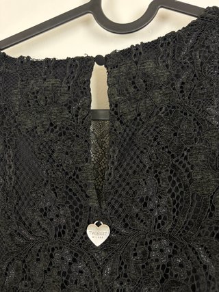 Abito Twinset nero in pizzo e gonna a ruota taglia