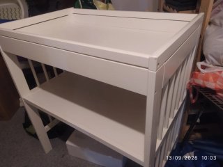 Cambiador de bebé blanco
