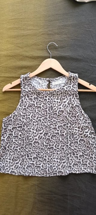Blusa sin mangas estampado leopardo talla M