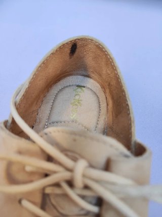 Zapatos Kickers Beige