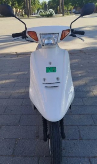 Yamaha Jog Artistic 50cc Scooter Blanca
