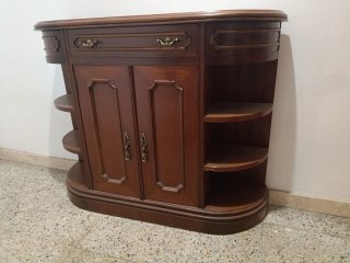 Mueble recibidor de madera con cajones