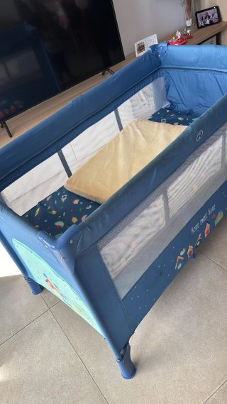 Cuna de viaje y parque infantil
