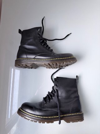 Botas de cuero negras Talla 38 estilo Dr Martens