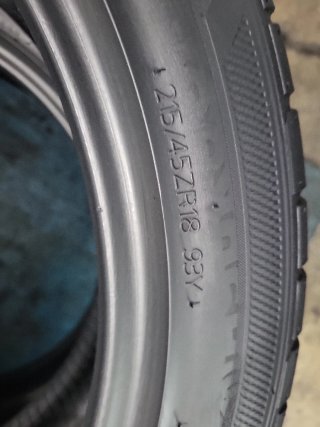 2 Neumáticos  215/45 R18 Hankook
